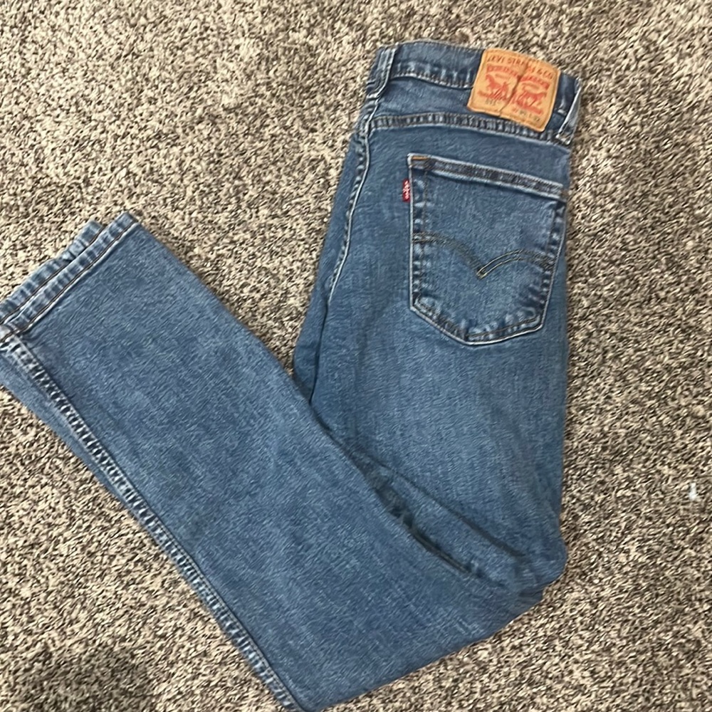 Levi’s blue straight jean W30 L32